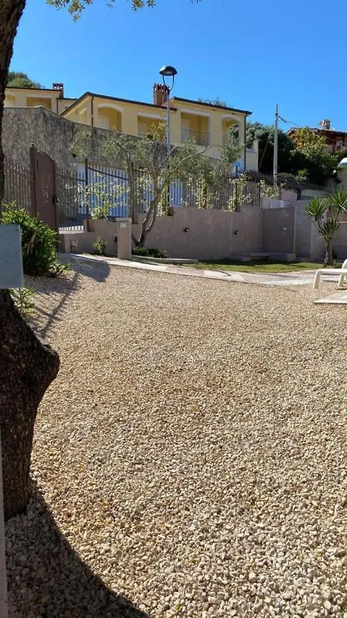 Casa vacanze Rebecca Chia 0*,